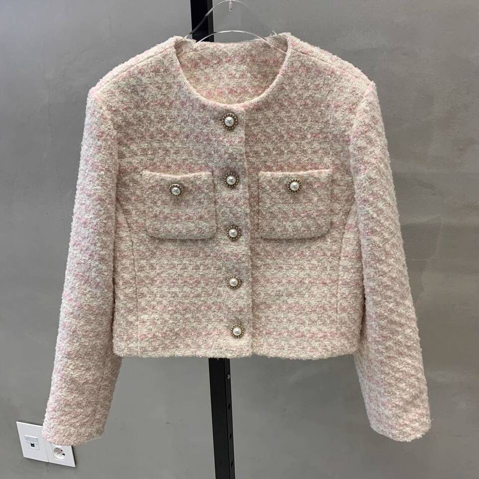 Áo khoác cardigan nữ dệt kim dáng ngắn cổ tròn cài khuy ngọc trai tay dài — Màu hồng (bán trực tiếp tại nhà máy)