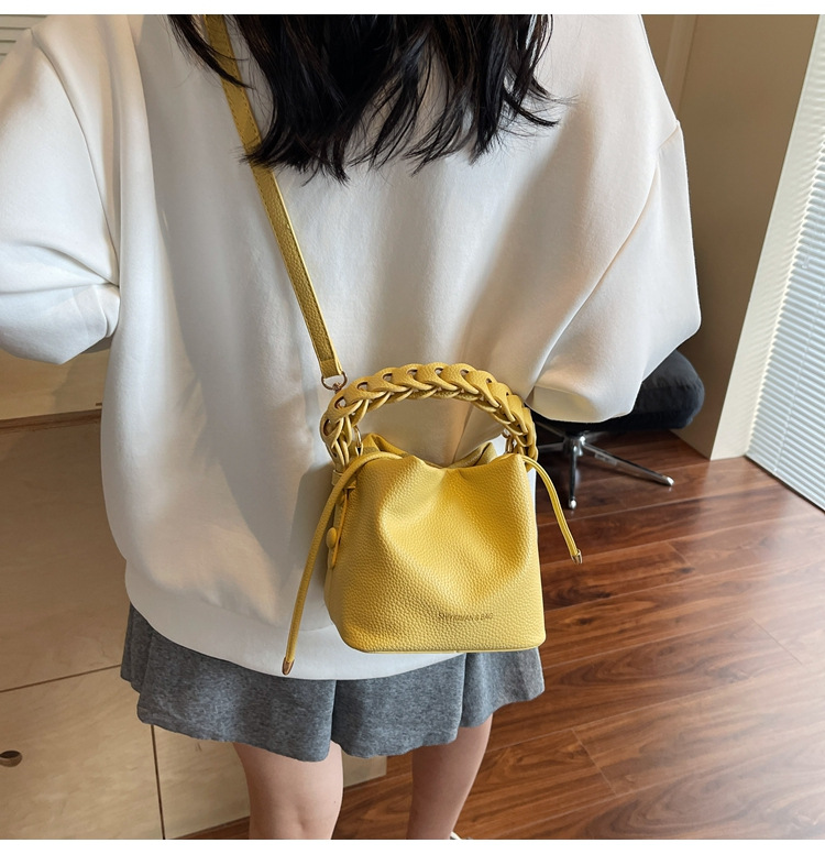 Korean style bucket bag 2025 Summer new style, trendy and versatile, women's crossbody, niche and super popular single-shoulder bag undefined