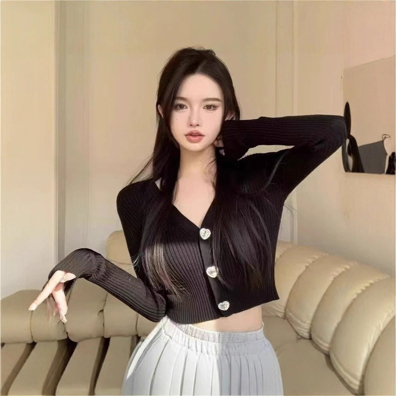 2025 Early Autumn Chic Korean Style Original Sexy Tops for Women Sweet Sexy Pure Lust Style Diamond Button Knitted Cardigan Short Style