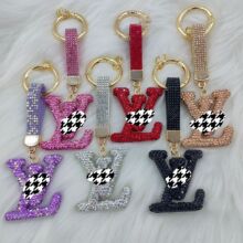 满钻字母钥匙扣 水钻包包挂件 时尚汽车饰品 多色可选 高级感挂饰