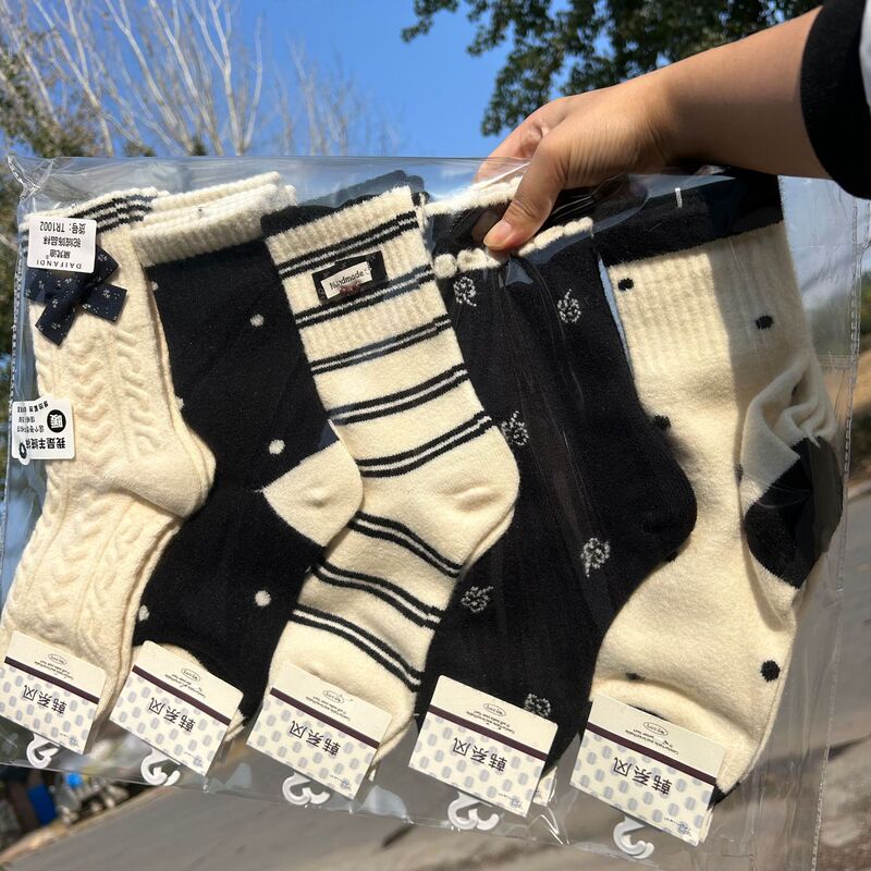 Thickened Autumn and Winter New Women's Accessories Alpaca Wool Slouch Socks, Warm Korean and Japanese Style Trendy Long Tube Socks