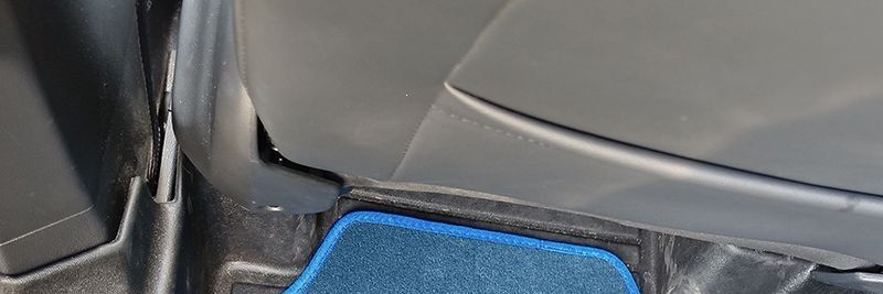 Car mat for cleaning, anti-slip, anti-dirt, easy to clean, full protection mat, TPE wrap-around mat, suitable for cars, with a velvet surface