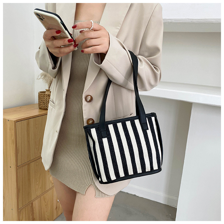 Korean Clashing Color Stripe Canvas Storage Bag Wholesale Nihaojewelry display picture 15