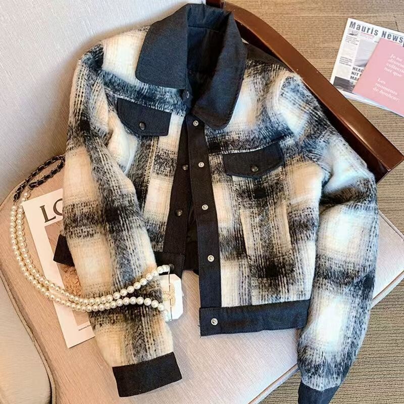 2026 Fall/Winter New Denim Patchwork Women's Short Jacket in Vintage Casual Black and White Plaid Style