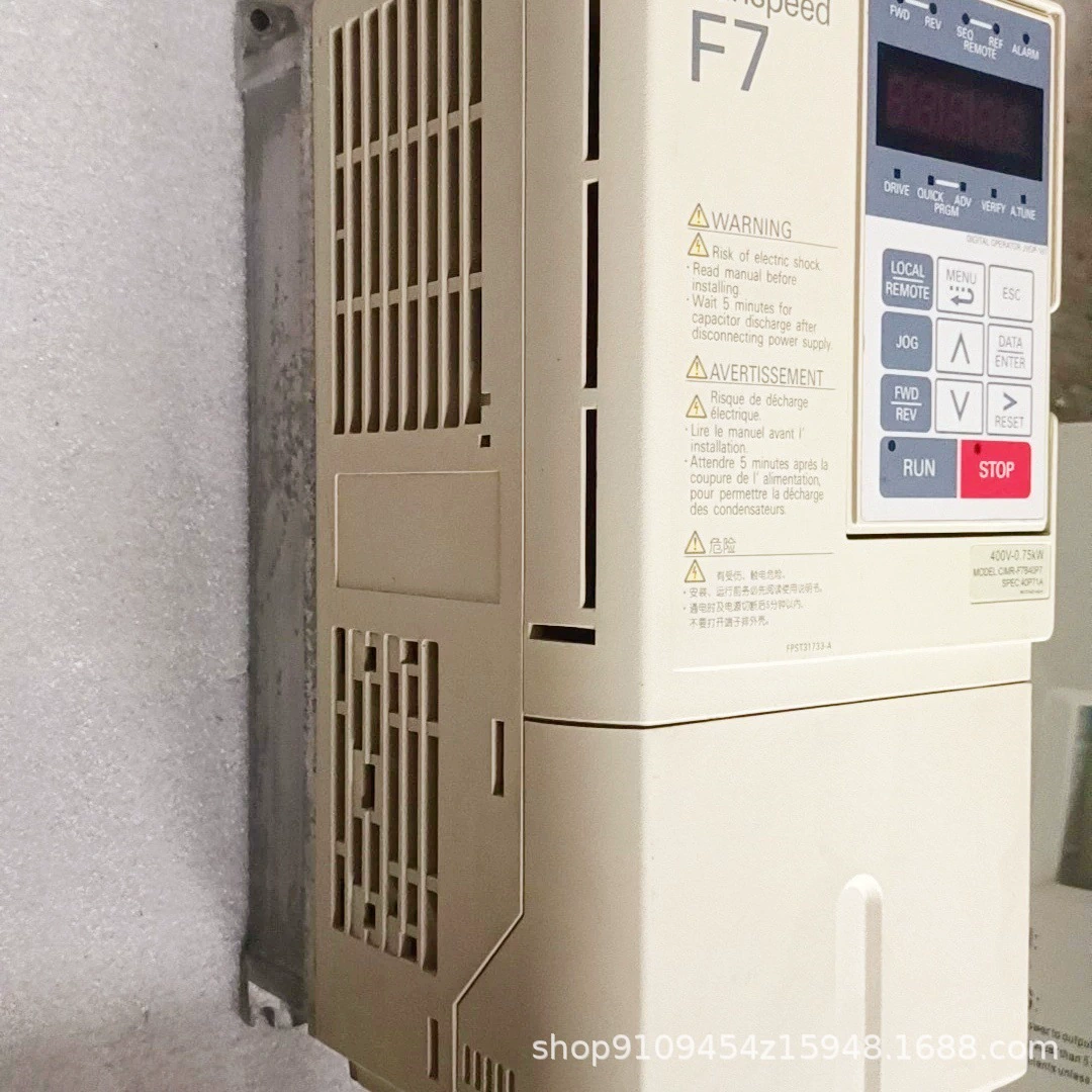 Yakawa CIMR-F7B40P7 0,75KW 380V спот новый оригинальный оригинальный подлинный торг