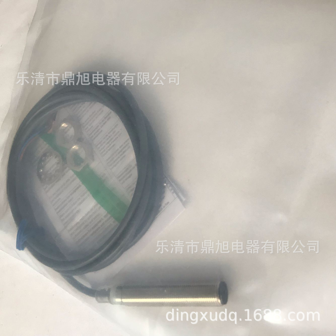 供应近接开关E2E-X7D112-M1TGJ 0.3M E2E-X7D212-M1TGJ-T 0.3M