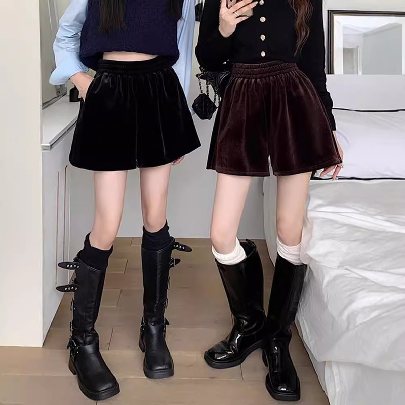 Black Velvet Shorts for Women 2025 New Popular Autumn and Winter High-Waisted Fashionable Wide-Leg A-Line Outer Boot Pants