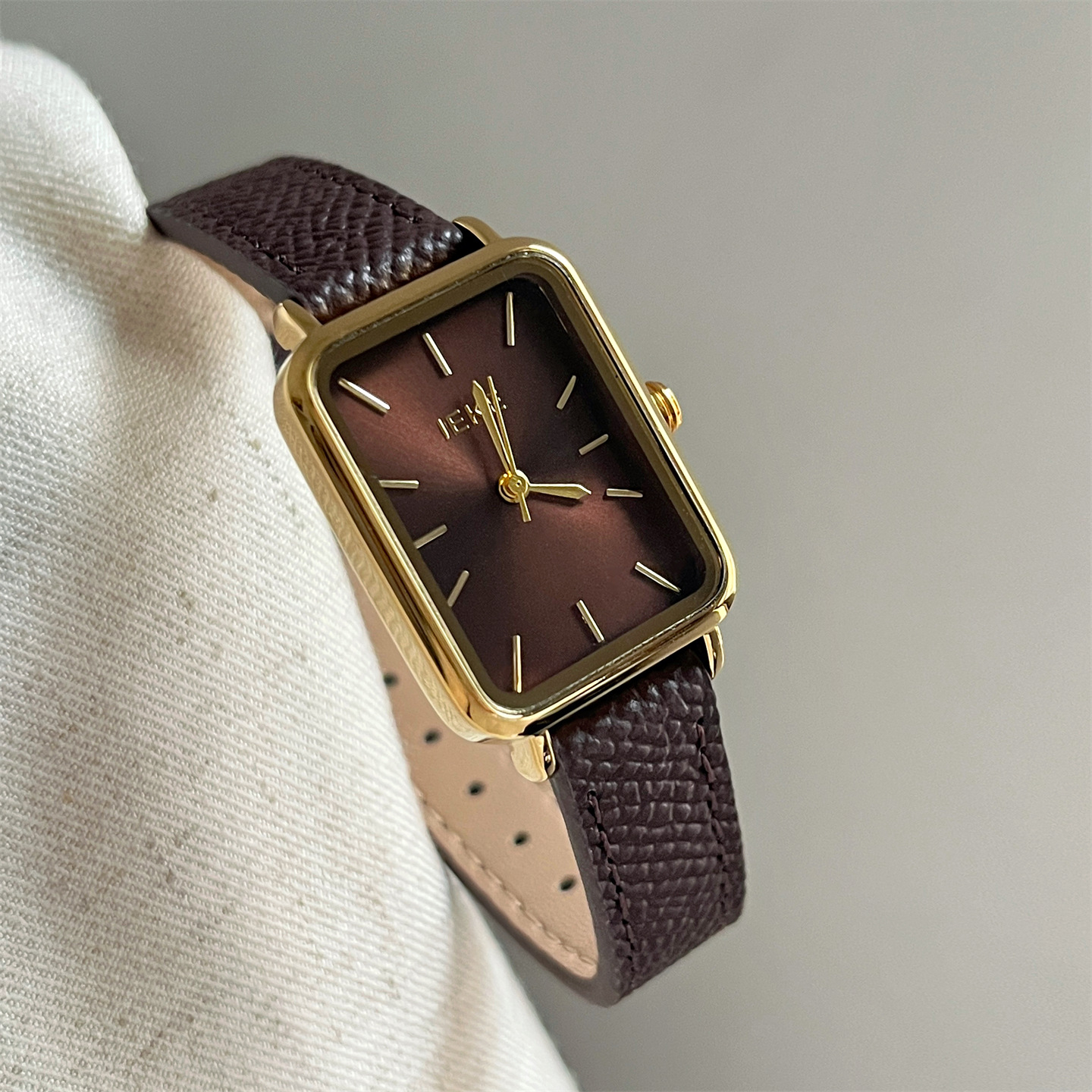 Ieke Chocolate Color Normcore Square Strip Watch Women's Niche Fashion Accessible Luxury High-End Belt Quartz Watch