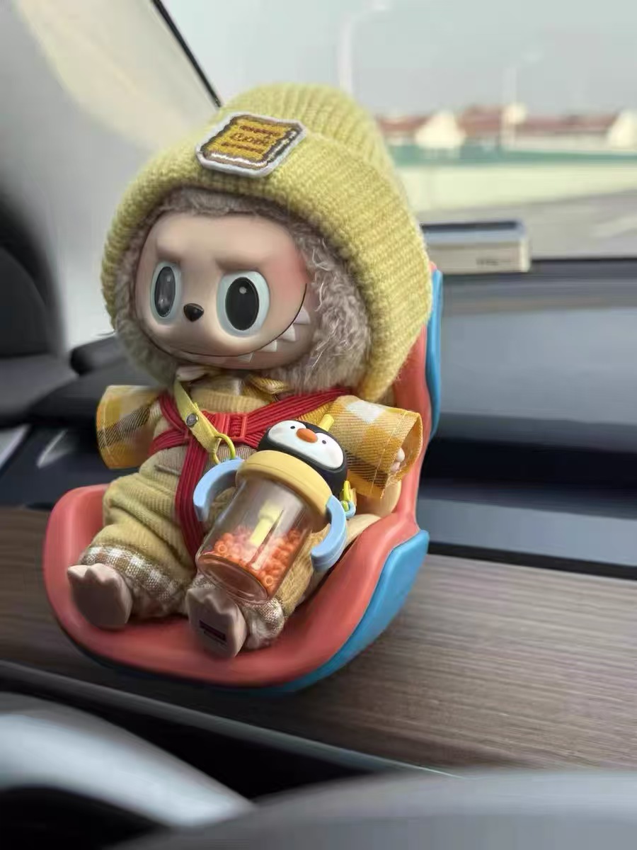 Labubu First Generation, Second Generation, Third Generation Adapted Safety Seat Aromatherapy Air Conditioner Air Outlet Cute Car Ornaments Pendant
