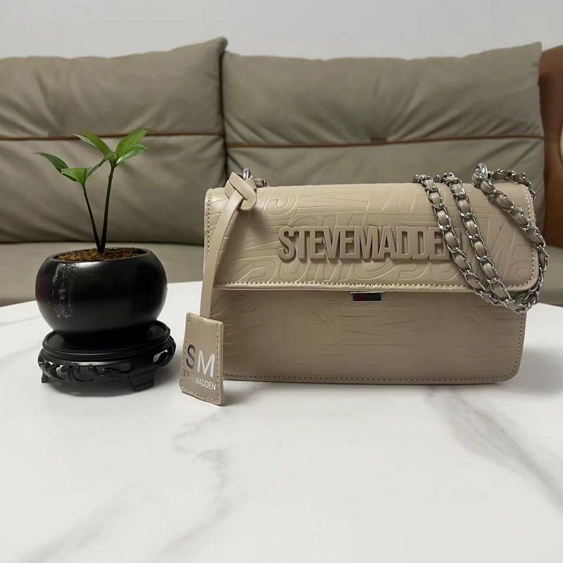 Bolso de hombro transfronterizo para mujer, tendencia europea y americana, letra de moda, bolso cuadrado pequeño, cómodo, casual, cadena de todo fósforo, bolso de mensajero al por mayor