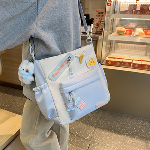 �羳ɭϵinsС������ײɫ�W���a����25�ɐ۰ٴ�Ů���μ�б���