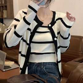 新款韩系温柔风性感辣妹条纹两件套装洋气高级感吊带背心针织衫女