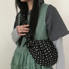 韩系慵懒系带褶皱波点月牙马鞍包2025新款百搭通勤斜挎包手提包女