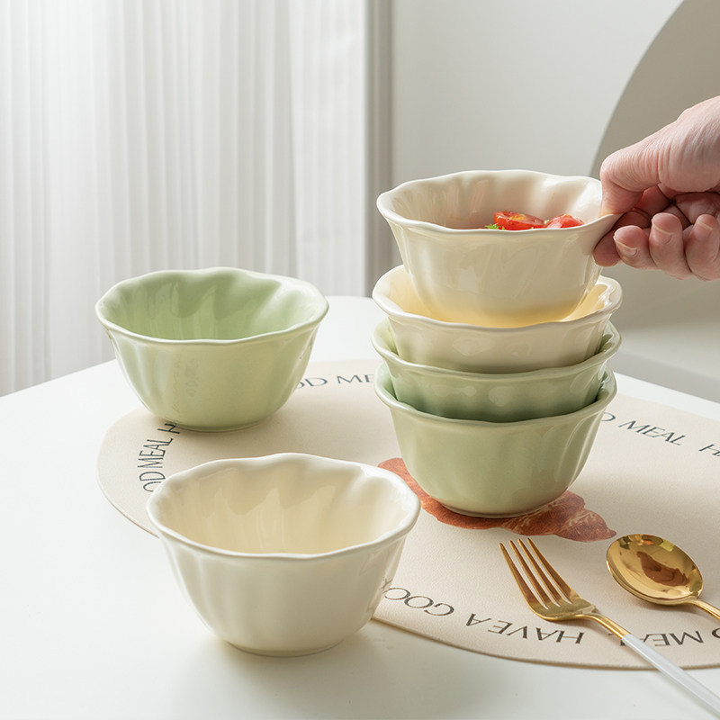 Flower petal bowl and plate set, ins-style ceramic bowls and plates, high-end dessert tableware, cute dessert plates, exquisite gift