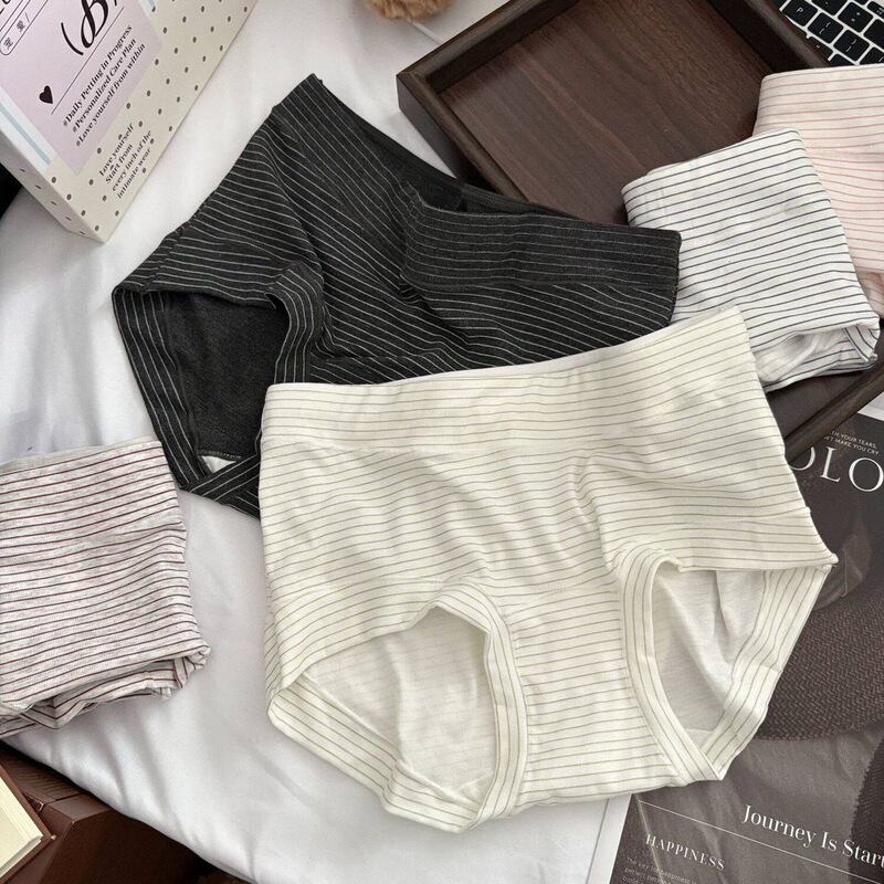 Wenxin'Er Fresh Style Striped Modal Boxer Briefs for Women, Elastic Hip-Hugging Comfortable Long Pure Cotton Crotch Women's Underwear Wenxin'Er Fresh Style Striped Modal Boxer Briefs for Women, Elastic Hip-Hugging Comfortable Long Pure Cotton Crotch Women's Underwear