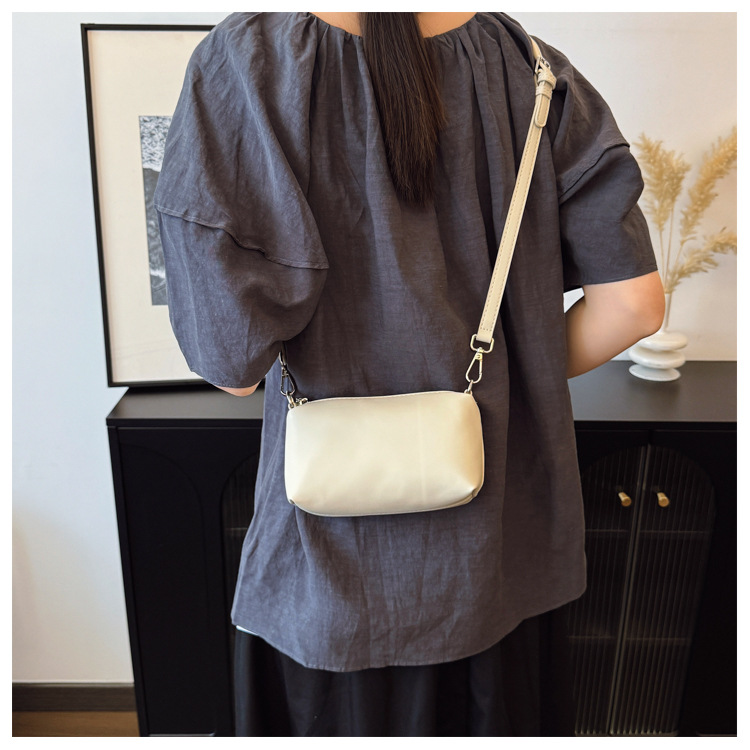 Fashionable bucket bag for women 2025 Summer new style work and commuting patchwork woven bag, simple and casual single-shoulder small bag, trendy undefined