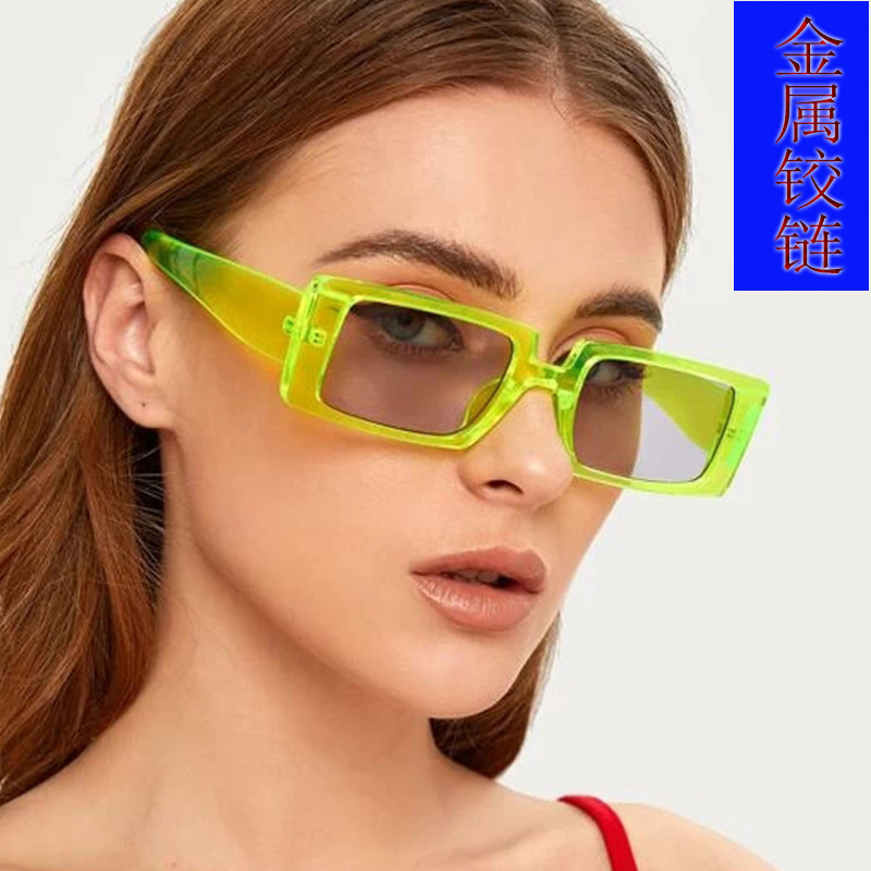 17768826857_2062750698