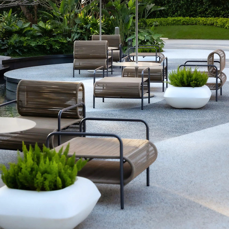 Sillón de ratán al aire libre, patio al aire libre, jardín, mesa de centro de ocio, combinación de casa de familia, cafetería, villa, muebles de balcón