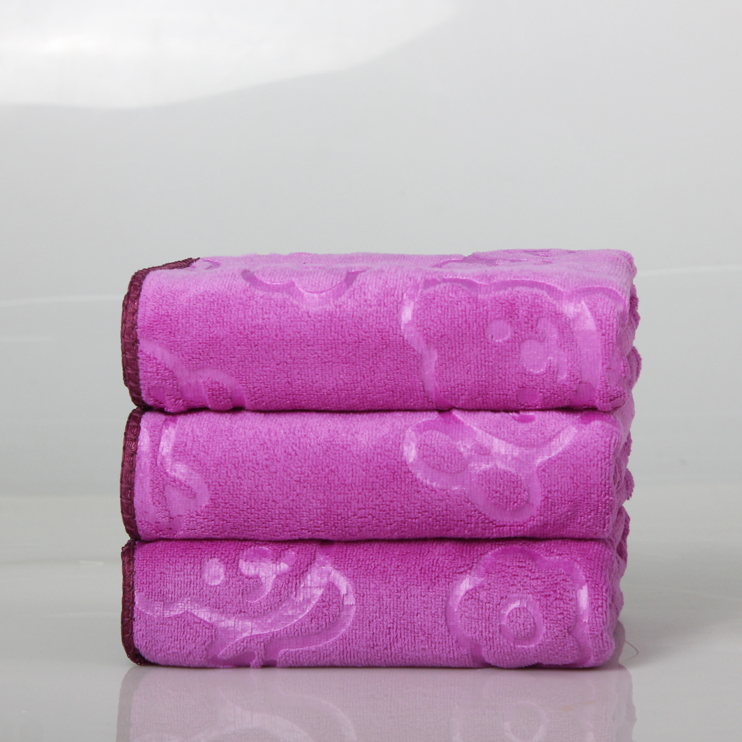 보라색 곰 프린트 타월