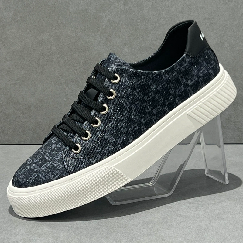 Мужская 2025 новая обувь из ткани Летняя мужская обувь тонкая дышащая молодежь старая обувь из ткани Пекин мужская обувь из шелка повседневная обувь