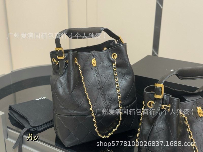 2025热销新款小香风25A hobo麂皮购物袋真皮菱格大容量单肩托特包|undefined