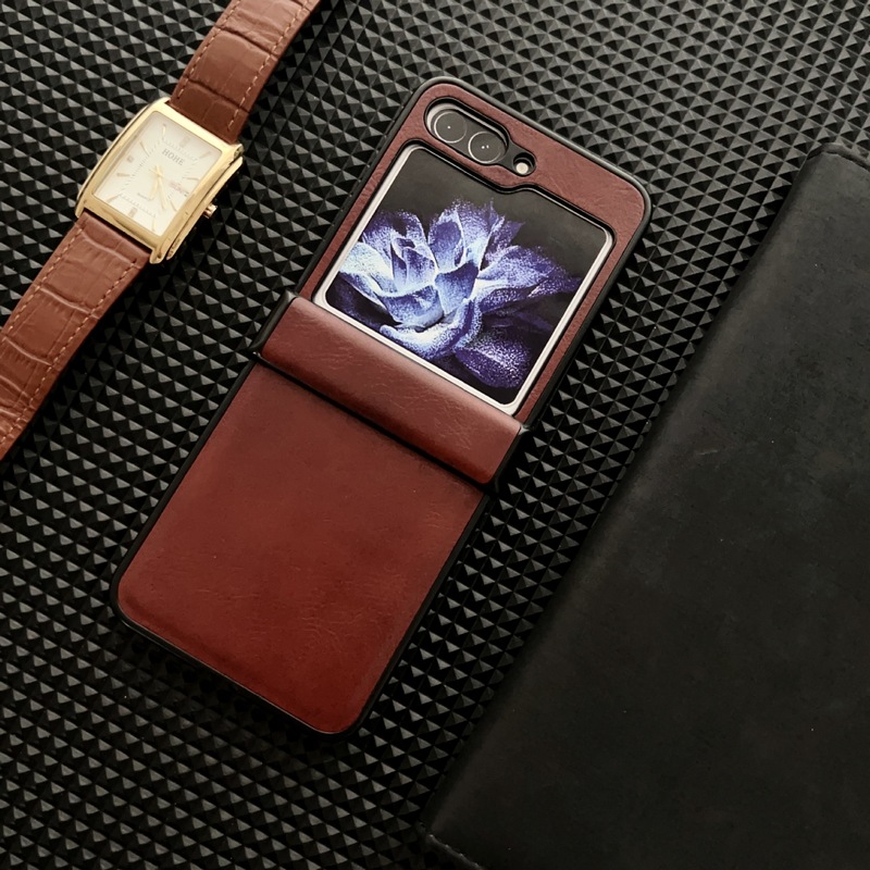 サムスンGalaxy Z FLIP5狂馬紋折り畳みスクリーン転倒防止携帯ケース3点セットを適用|undefined
