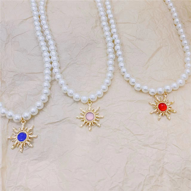 Elegant Sun Artificial Pearl Alloy Beaded Plating Inlay Artificial Gemstones Women's Pendant Necklace display picture 2