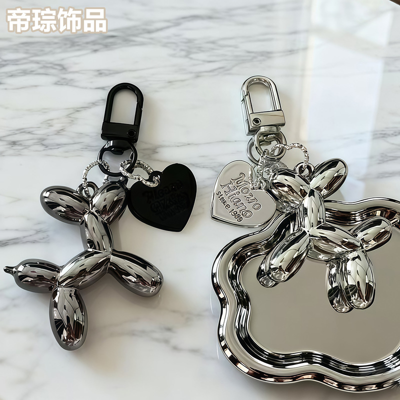 Little Red Book Ins Style Heart Balloon Dog Keychain Couple Keychain DIY Bag Pendant Dark Cool Female Pendant Little Red Book Ins Style Heart Balloon Dog Keychain Couple Keychain DIY Bag Pendant Dark Cool Female Pendant