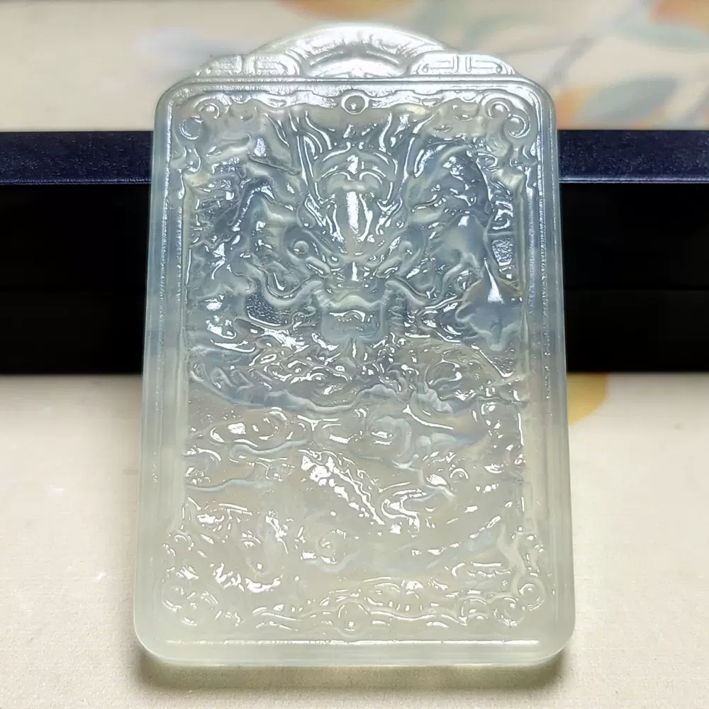 岫玉龙牌天然玉石霸气盘龙玉牌男士款生肖龙项链挂件无事牌玉器