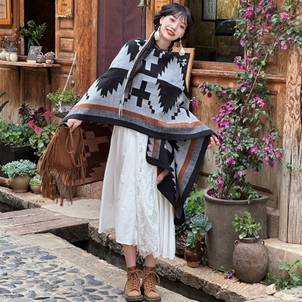 Liu Yifei usa una capa cálida de otoño y invierno para viajar a Daocheng Aden, Tíbet, Xinjiang