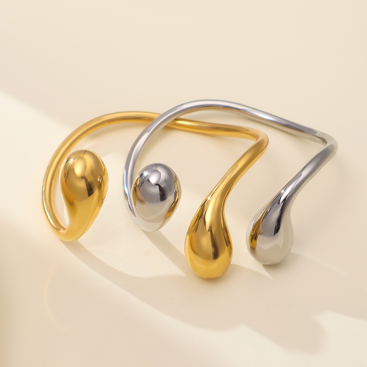 30g Weight Simple Style Solid Color Titanium Steel Wholesale Bangle
