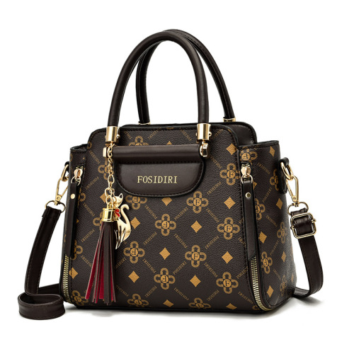 One-piece drop-shipping bag for women  spring and summer new style versatile fashionable shoulder bag elegant ladies hand-held crossbody bag