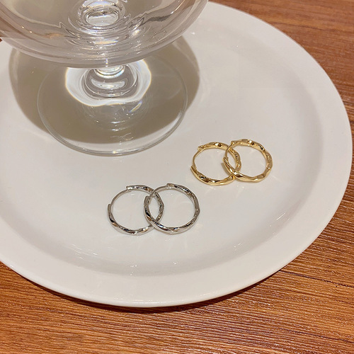 S925 silver needle light luxury niche twisted plain circle earrings for women versatile temperament cold style simple earrings earrings earrings