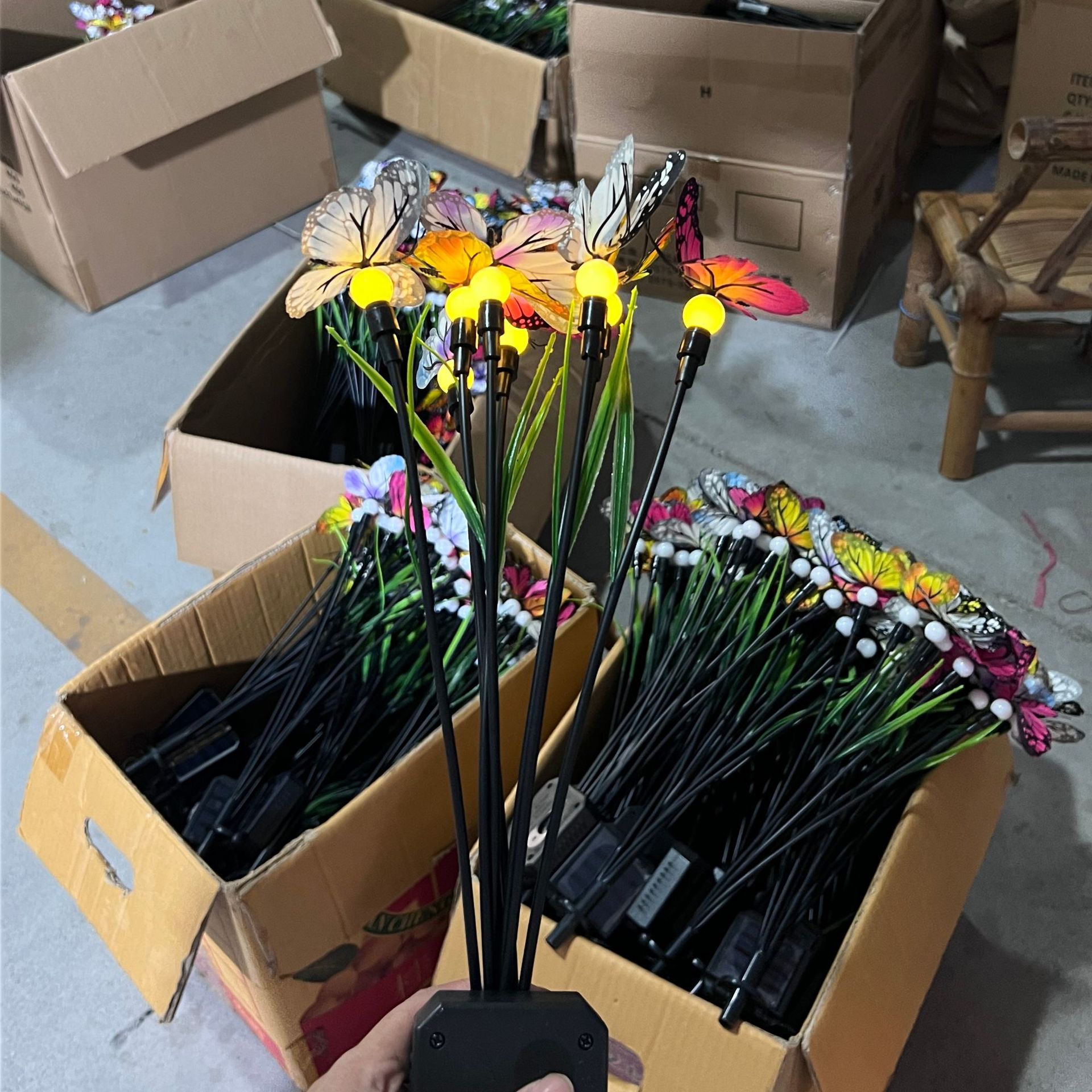 국경 폭발 태양 나비 작은 흰색 공 잔디 램프 야외 방수 정원 램프 스윙 램프