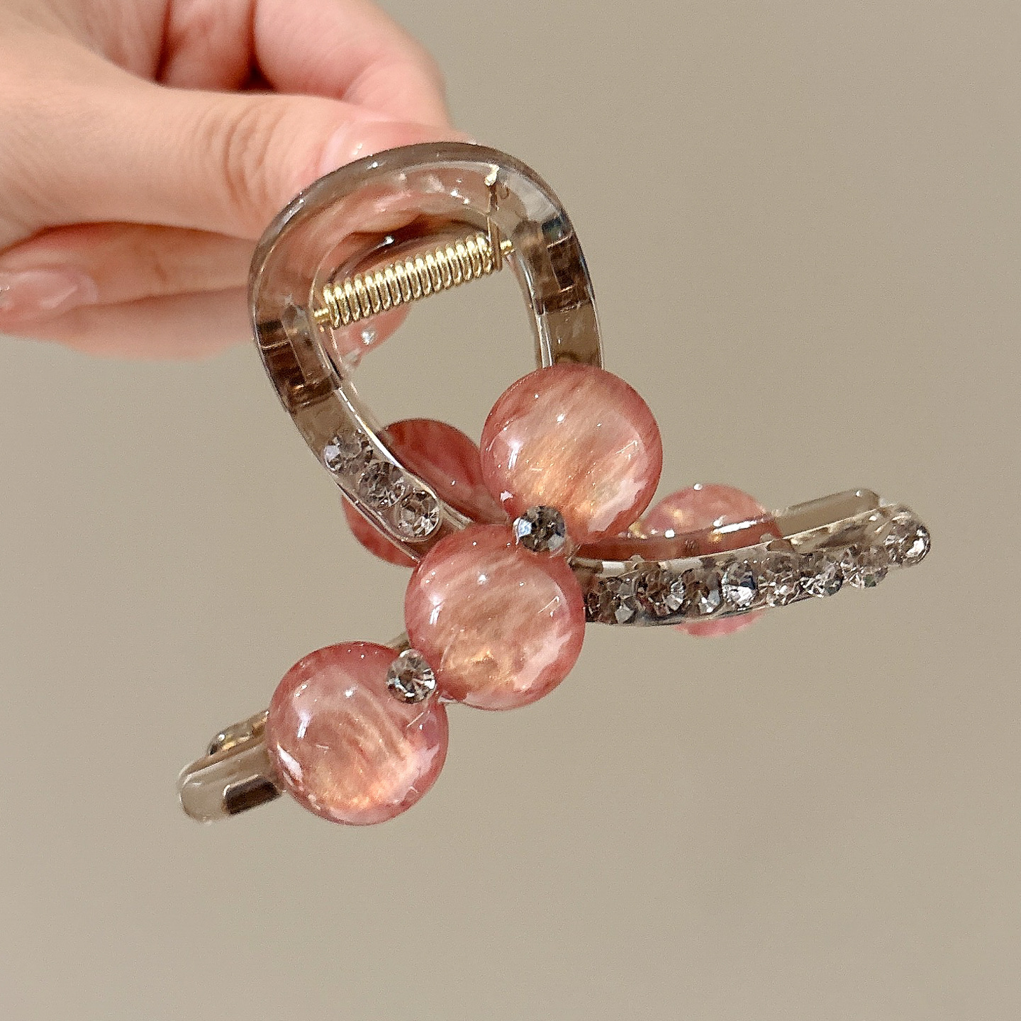 Clip de dibujos animados lindos y interesantes para mujeres 2025 nuevo estilo de alto nivel de tiburón clip de cabello clip de cabello de cabeza