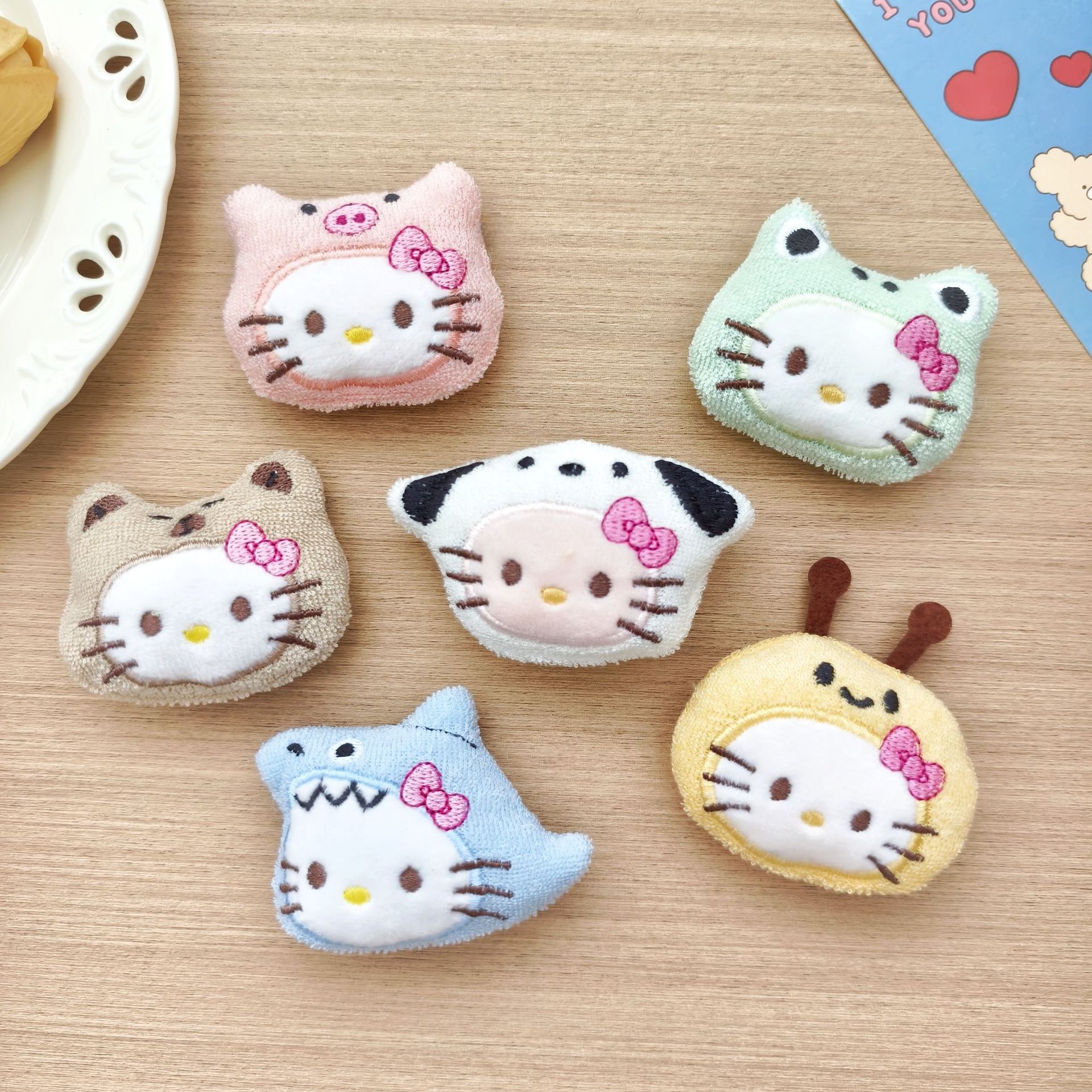 만화 플러시 후드 kt 고양이 인형 인형 브로치 diy 어린이 헤어 액세서리 의류 신발 모자 양말 액세서리