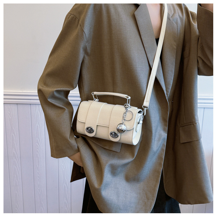 A trendy soft leather round bag for women, a new autumn/winter 2024 collection, stylish and versatile, single-shoulder crossbody bag for work undefined