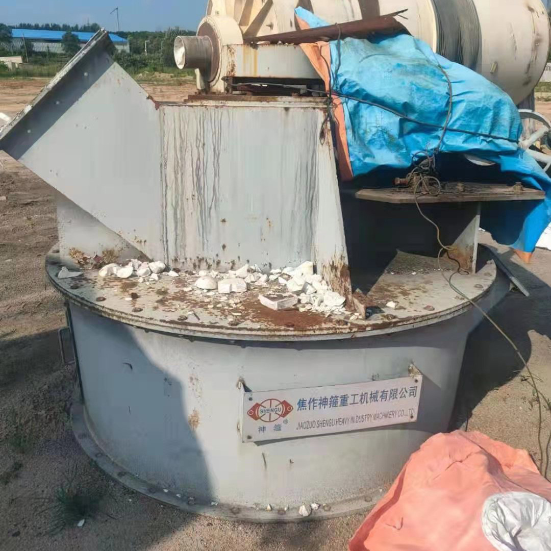 出售一台110型号三辊立磨 二手小型立磨 水渣矿渣三辊立式磨粉机