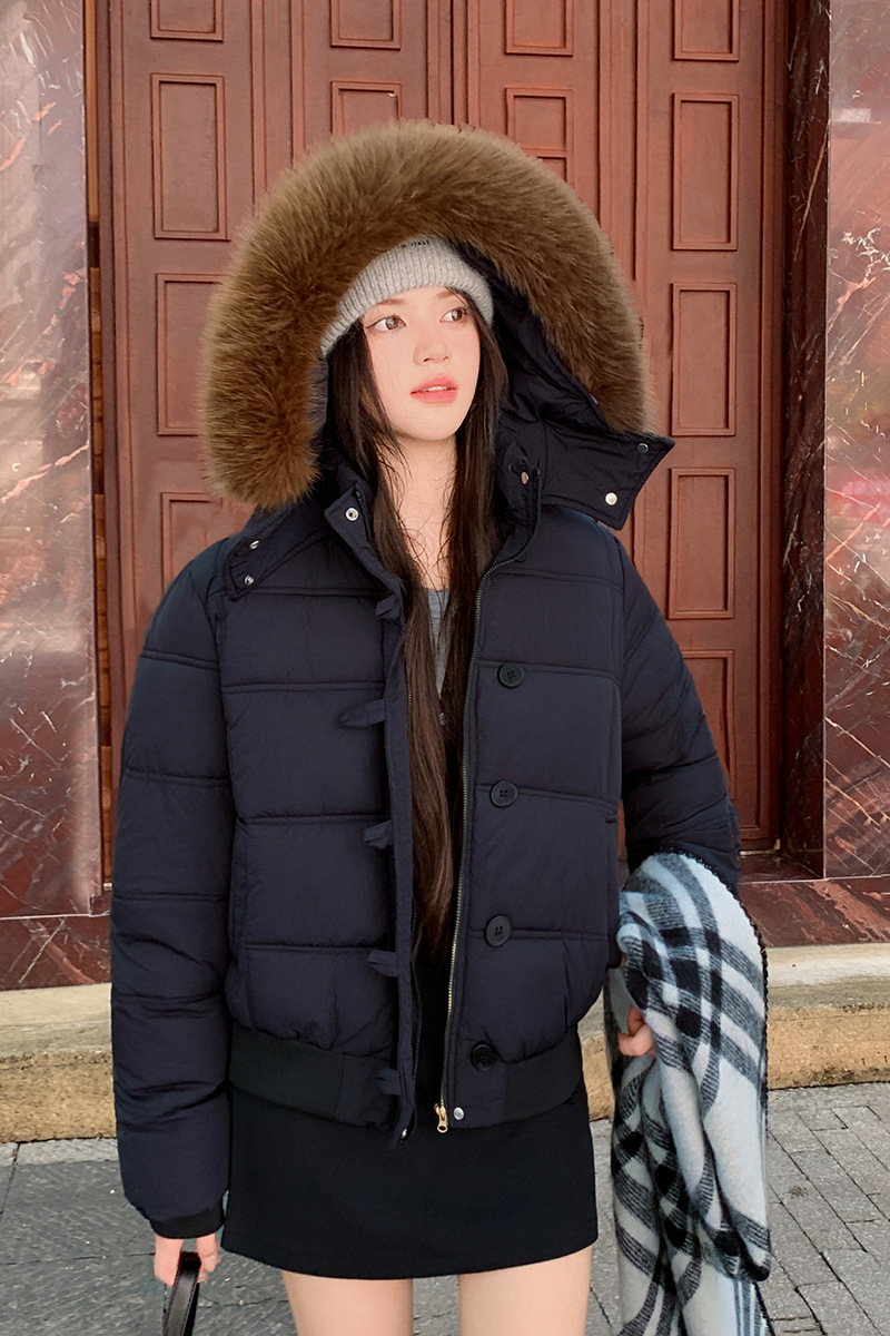검은색