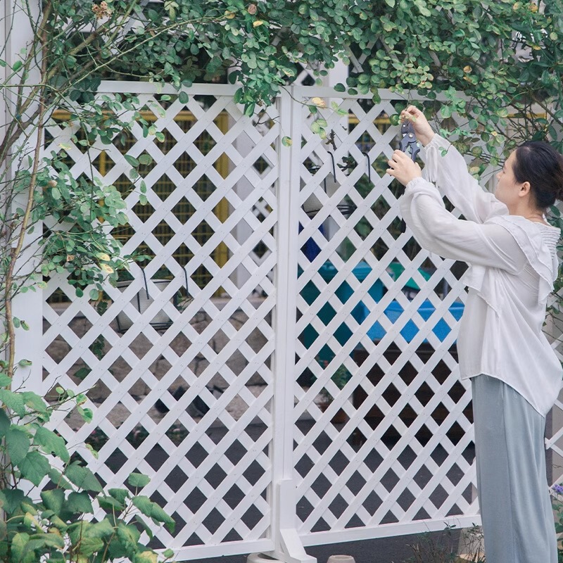 Anticorrosive Wooden Fence White Solid Wood Outdoor Courtyard Fence Wall Elevated Partition Outdoor Flower Frame Garden Fence Guardrail