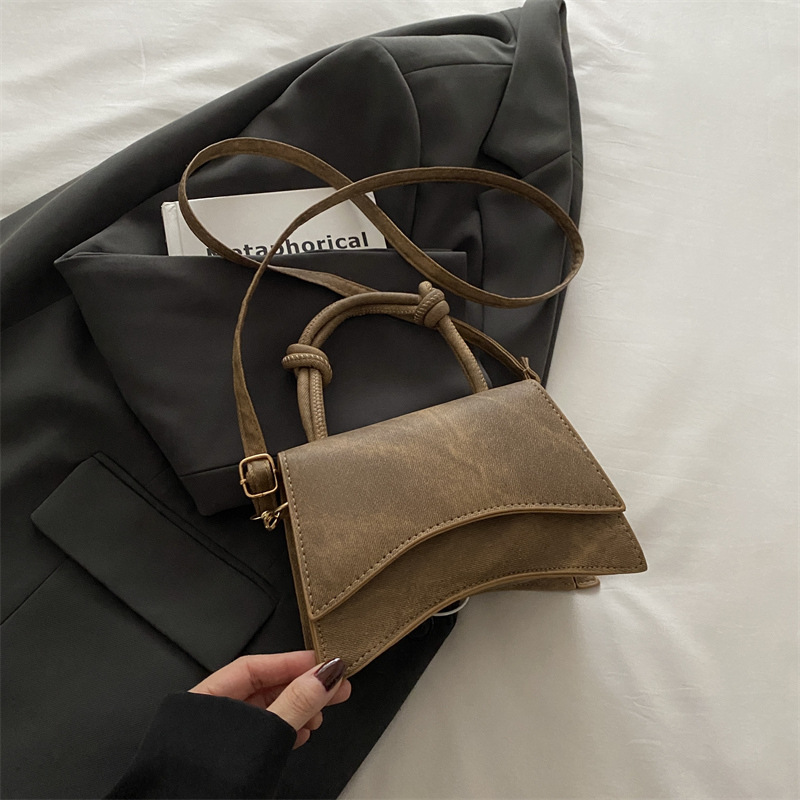 Bolsos de moda para mujer 2024 otoño nueva tendencia bolso de hombro de moda bolso de mensajero casual simple bolso cuadrado pequeño de color sólido