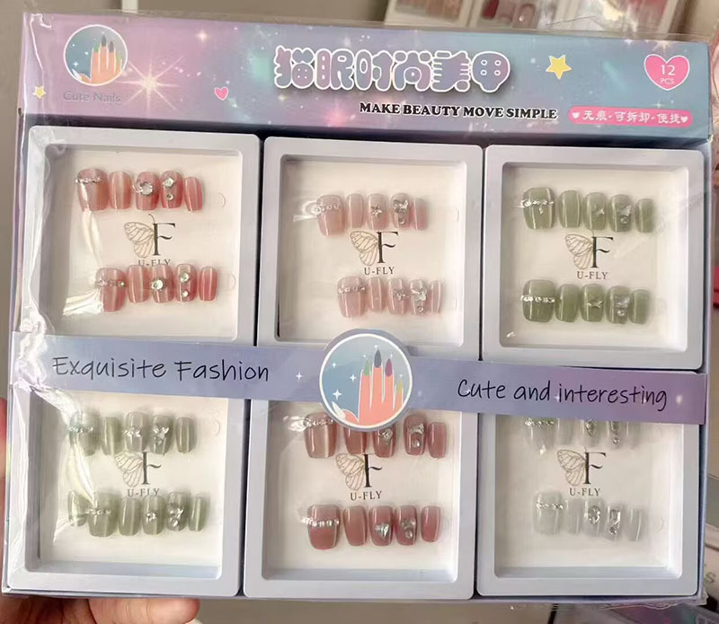 Nuevo desgaste de la serie de mariposa de uñas etiquetas de uñas niñas caja de almacenamiento transparente etiquetas de uñas falsas niñas etiquetas de uñas cortas