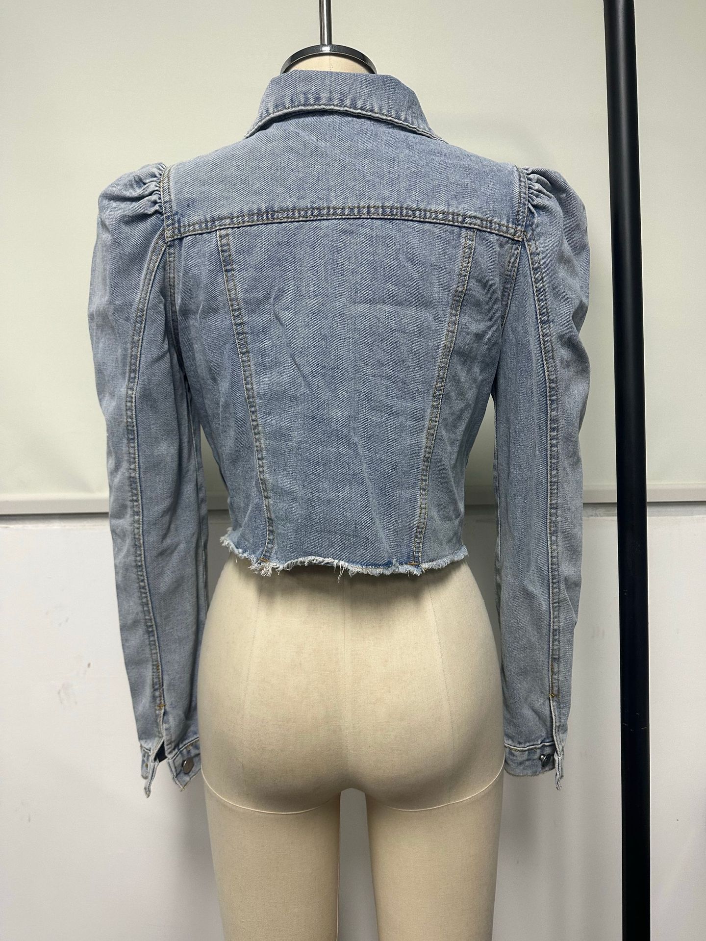 568g Weight Denim Jacket Outerwear Type Long Sleeve Sleeve Length Single Breasted Placket Type Puff Sleeve Sleeve Type Denim Fabric Type Short Top Length Coat Tops Type Holiday Occasion Turndown Neckline Regular Fit Fit Type Solid Color Pattern Spring, Autumn Season Women's Gender Elegant, Streetwear Style Women's Elegant Streetwear Solid Color Single Breasted Coat Denim Jacket 47