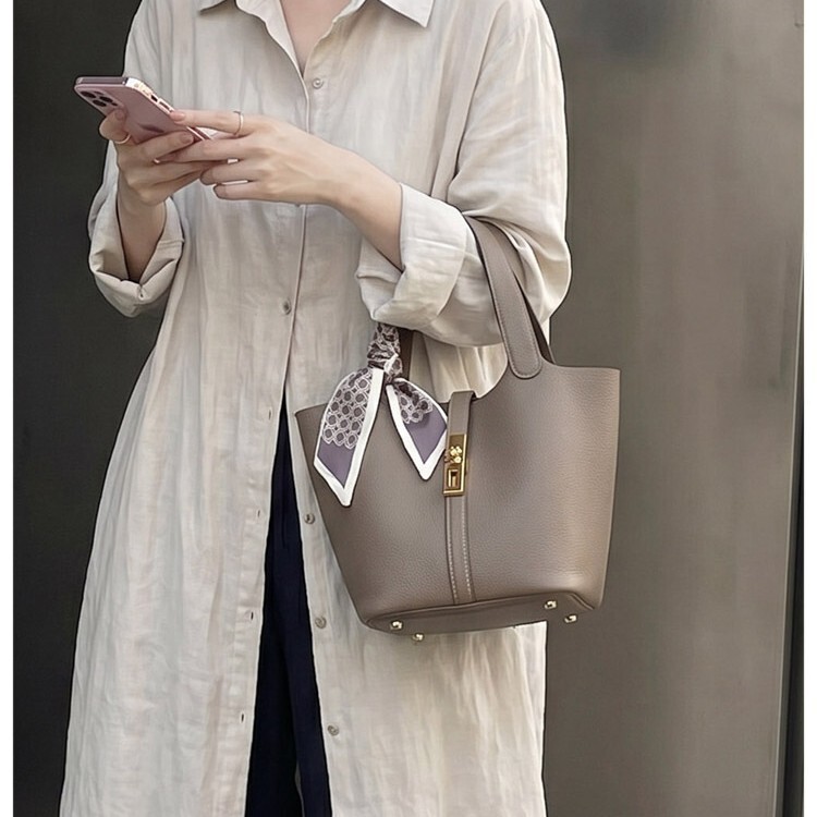 Korean Style Handbag Vegetable Basket Bag 2026 Summer New Fashion Lychee Pattern Bucket Bag High-Value Solid Color Crossbody Bag