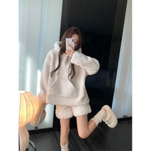 2025冬季新款套装女软妹熊耳朵仿羊羔保暖连帽卫衣外套高腰短裤女