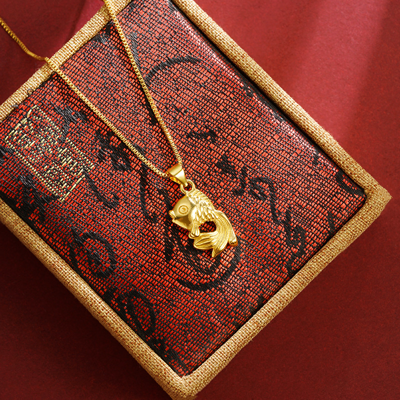 Vietnam Sha Jin lindo pequeño pez delicado colgante mujer minimalista fábrica al por mayor diy accesorios de joyería de aleación de cobre