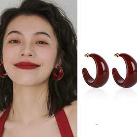 秋冬琥珀色C形耳环女气质圆脸显瘦高级感耳钉夸张港风小众耳饰品