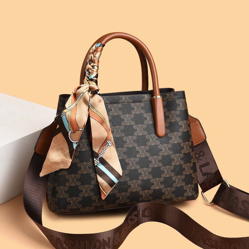 High-End Bags for Women 2025 Autumn and Winter New Classic Versatile Shoulder Bag Niche Design Handbag Crossbody Women's Bag