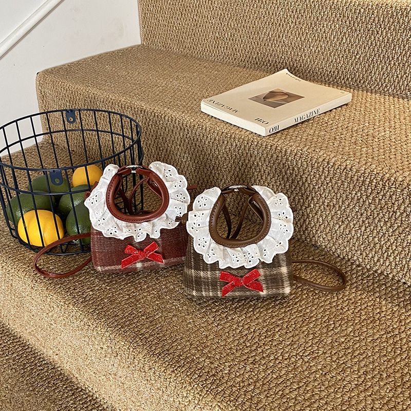 Dolce encaje de niña bolso de hombro, bolso de mini bebé, bolso de otoño y invierno, nuevo tipo de bolso para niños