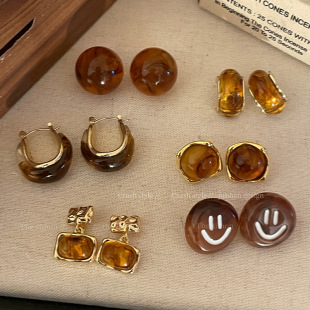 �������L����ɫ���Ů�͹Ÿ��L�߼��ж��h�����OӋ�W�t���|���